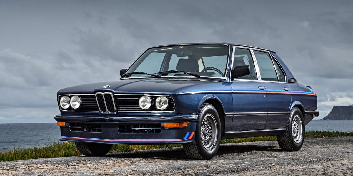 BMW-E12-Walnut-Shell-Blasting BMW E12 Intake Cleaning