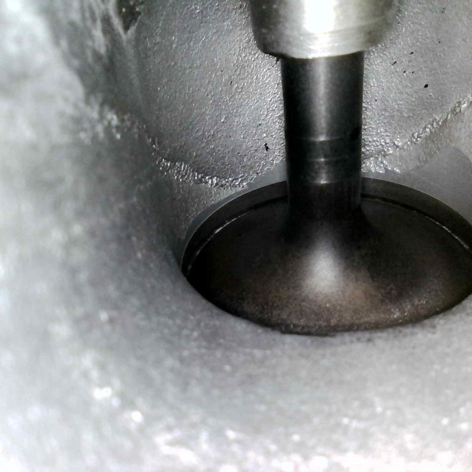 Super clean close up of the valve intake on Toyota Hilux 1KD